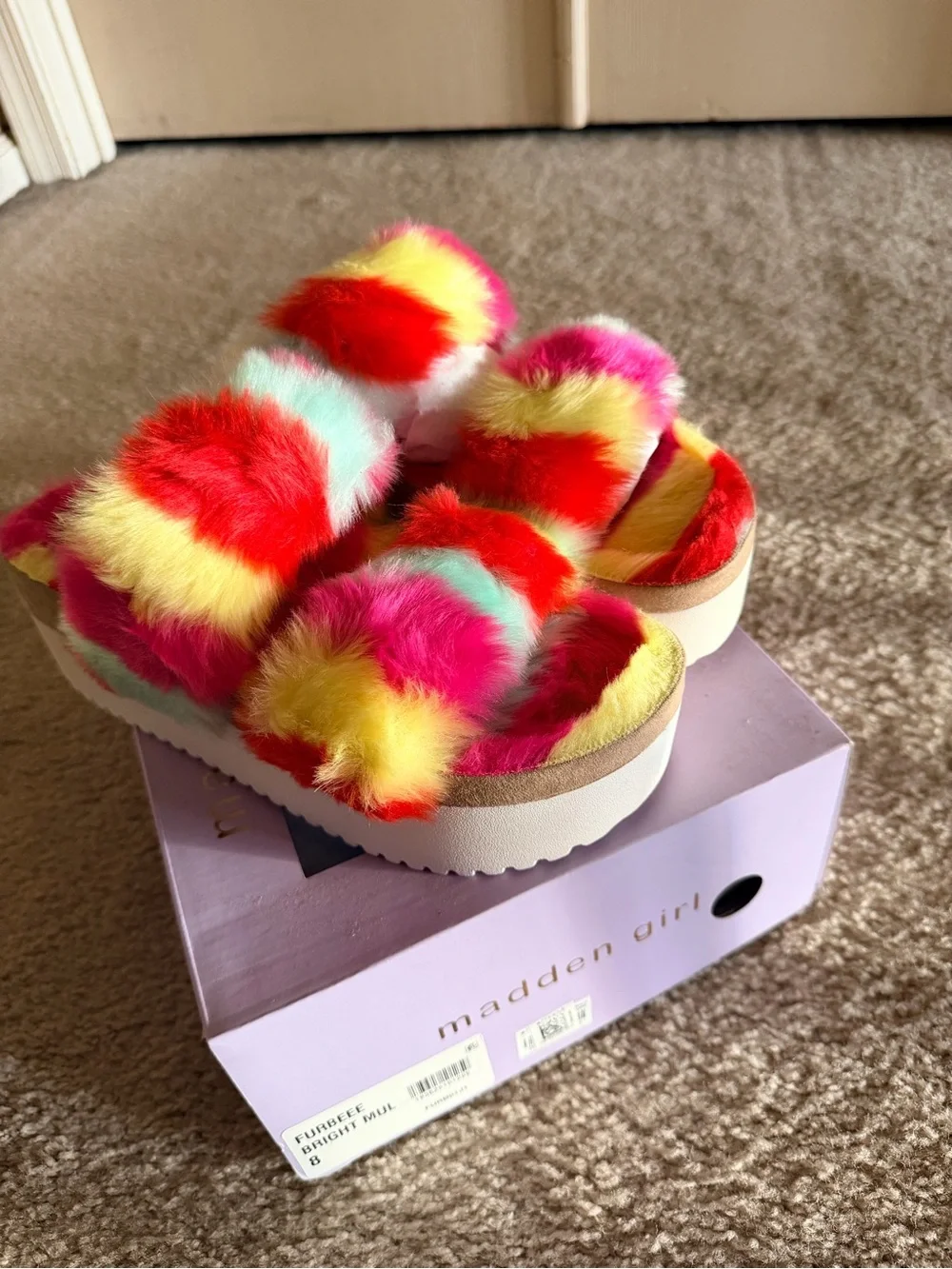Madden Girl Furbeee Platform Rainbow Faux Fur Sandal Slippers SZ 8 in box